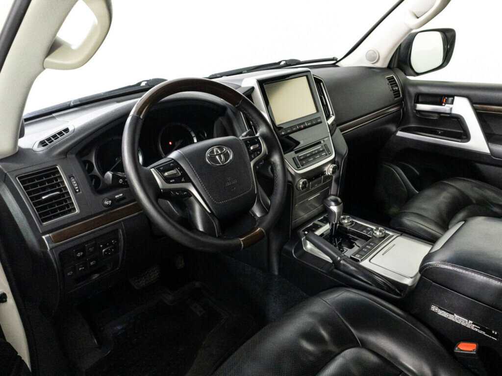 Toyota Land Cruiser 2016 года с пробегом. Фото: #8