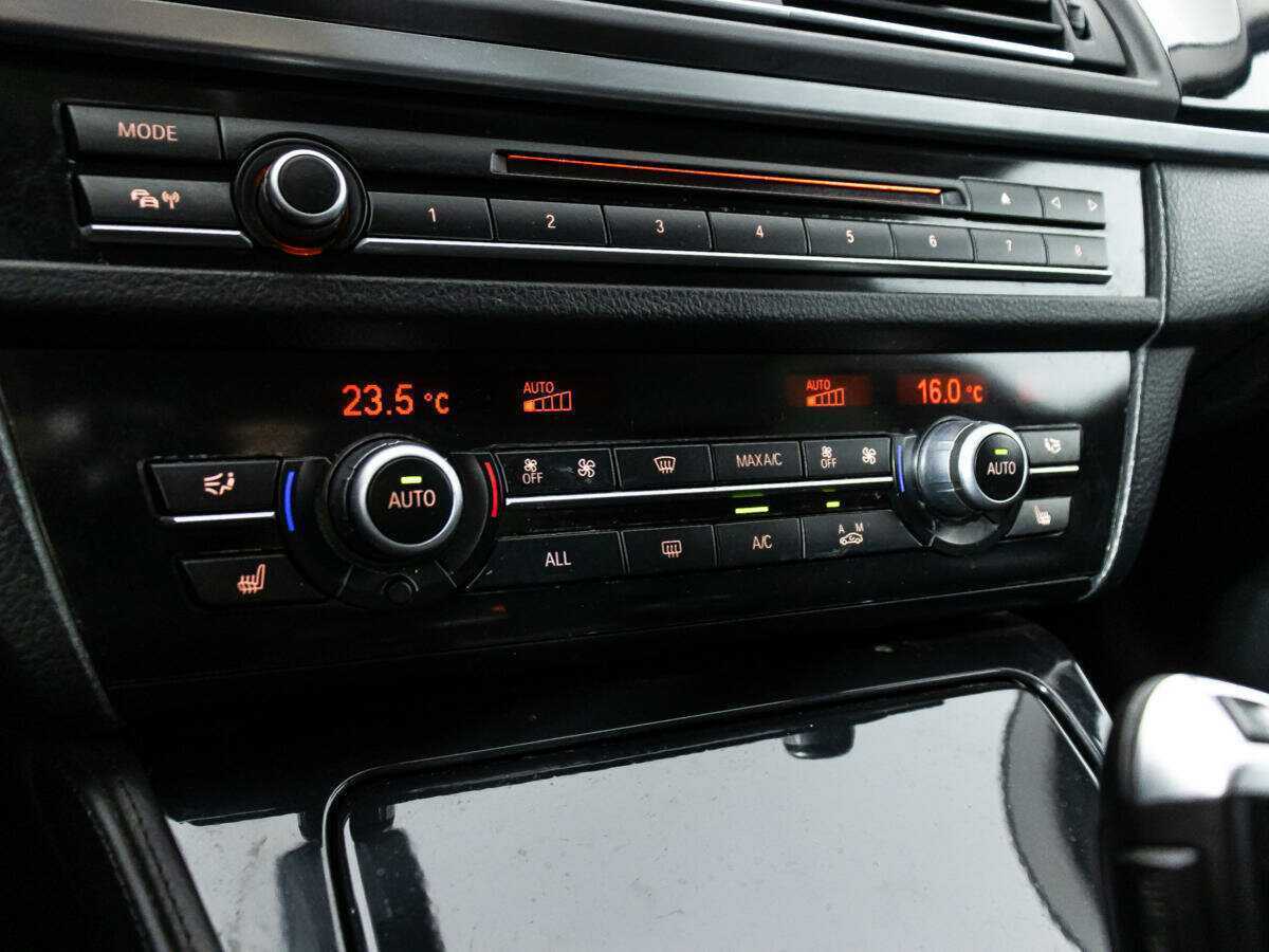 BMW 5 серии 2012 года с пробегом. Фото: #17