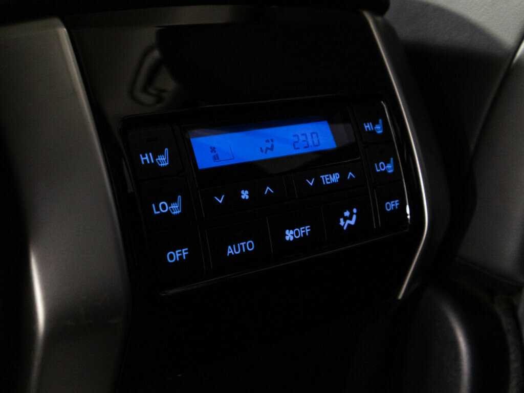 Toyota Land Cruiser Prado 2019 года с пробегом. Фото: #17