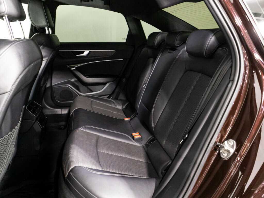 Audi A6 2019 года с пробегом. Фото: #9