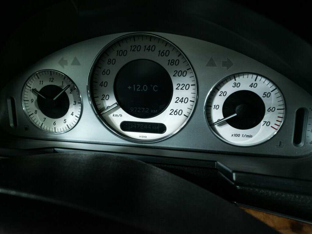 Mercedes-Benz E-Класс 2007 года с пробегом. Фото: #10