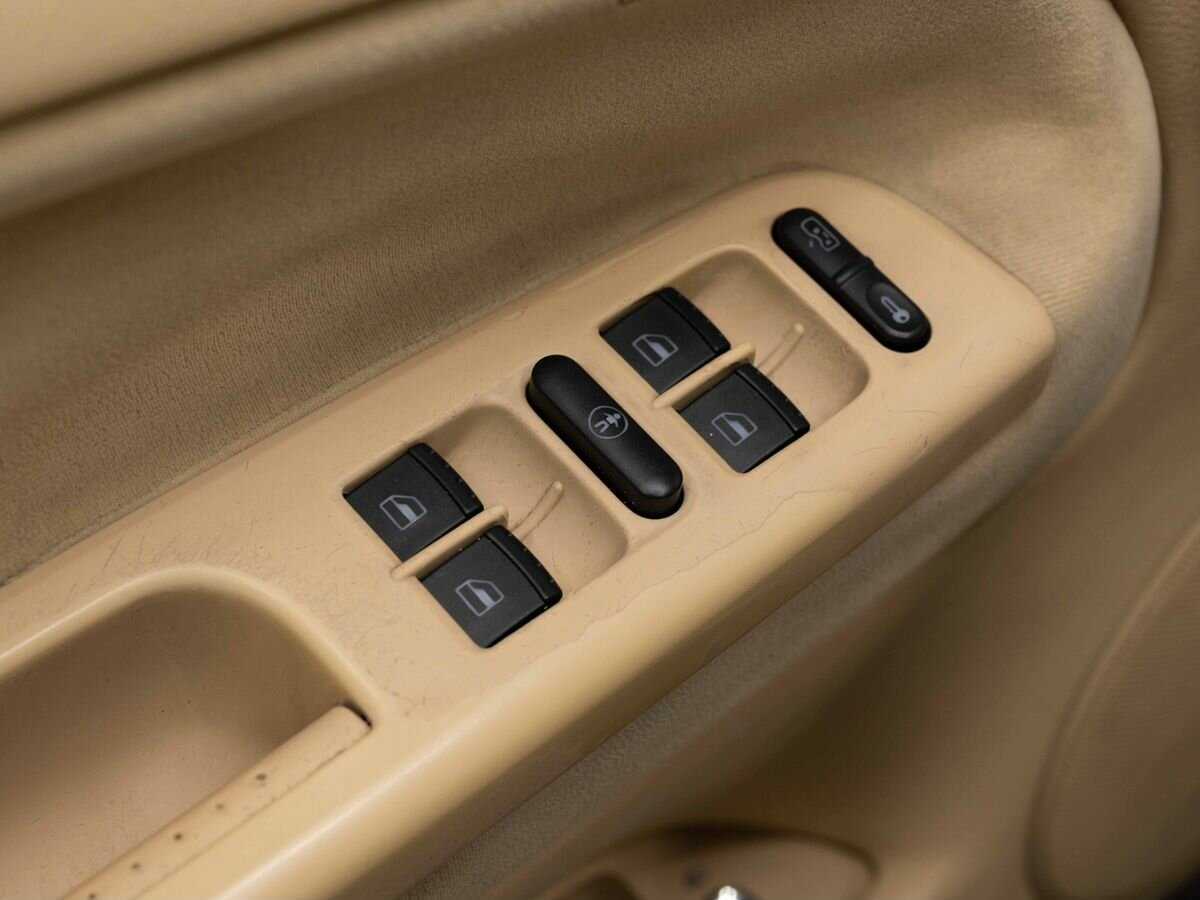 Volkswagen Passat 2001 года с пробегом. Фото: #15