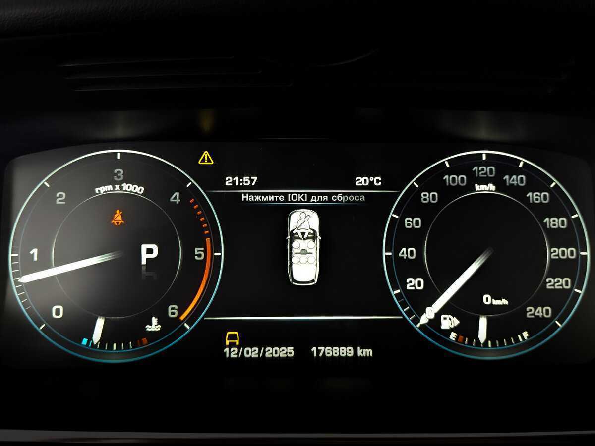 Land Rover Range Rover 2015 года с пробегом. Фото: #12