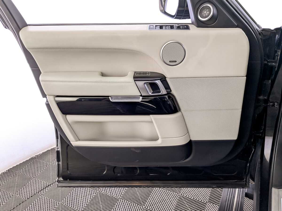 Land Rover Range Rover 2015 года с пробегом. Фото: #18