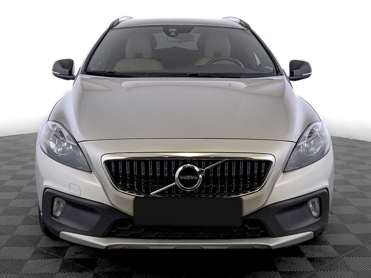 Volvo V40 2018 года с пробегом. Фото: #1