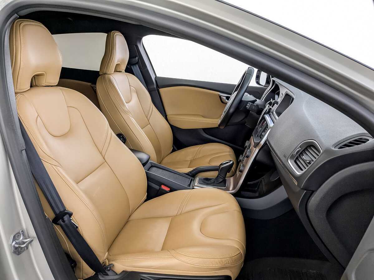 Volvo V40 2018 года с пробегом. Фото: #23