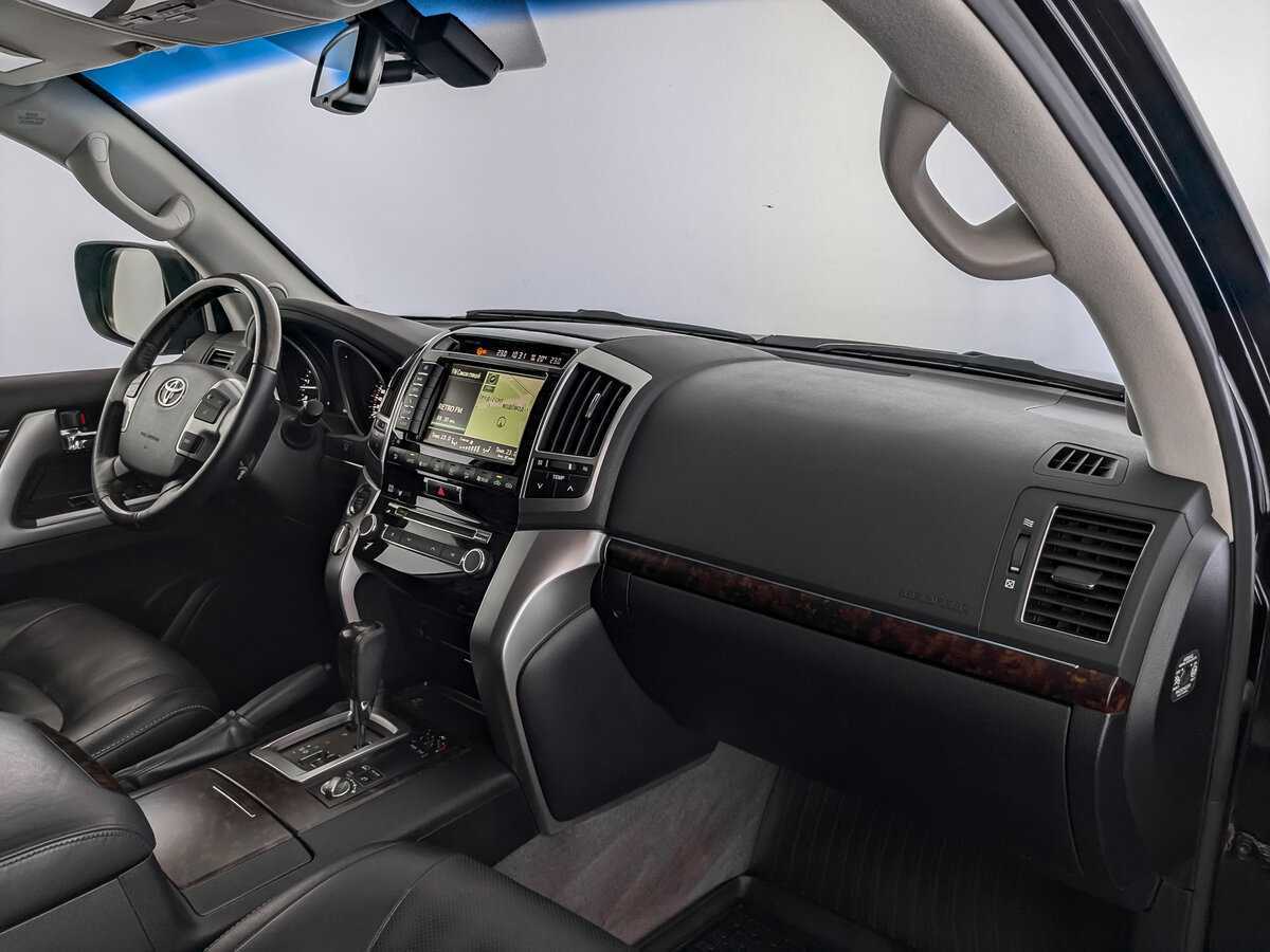 Toyota Land Cruiser 2014 года с пробегом. Фото: #10