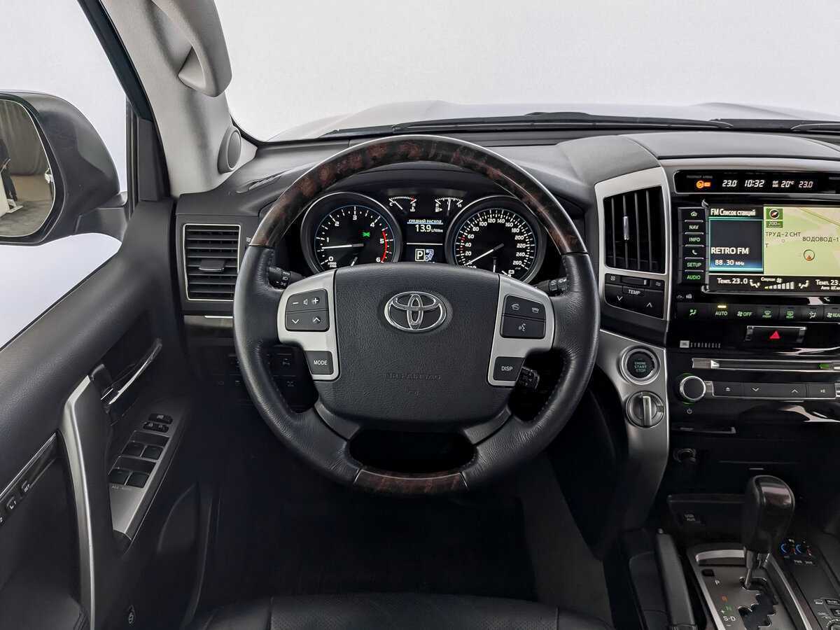 Toyota Land Cruiser 2014 года с пробегом. Фото: #21