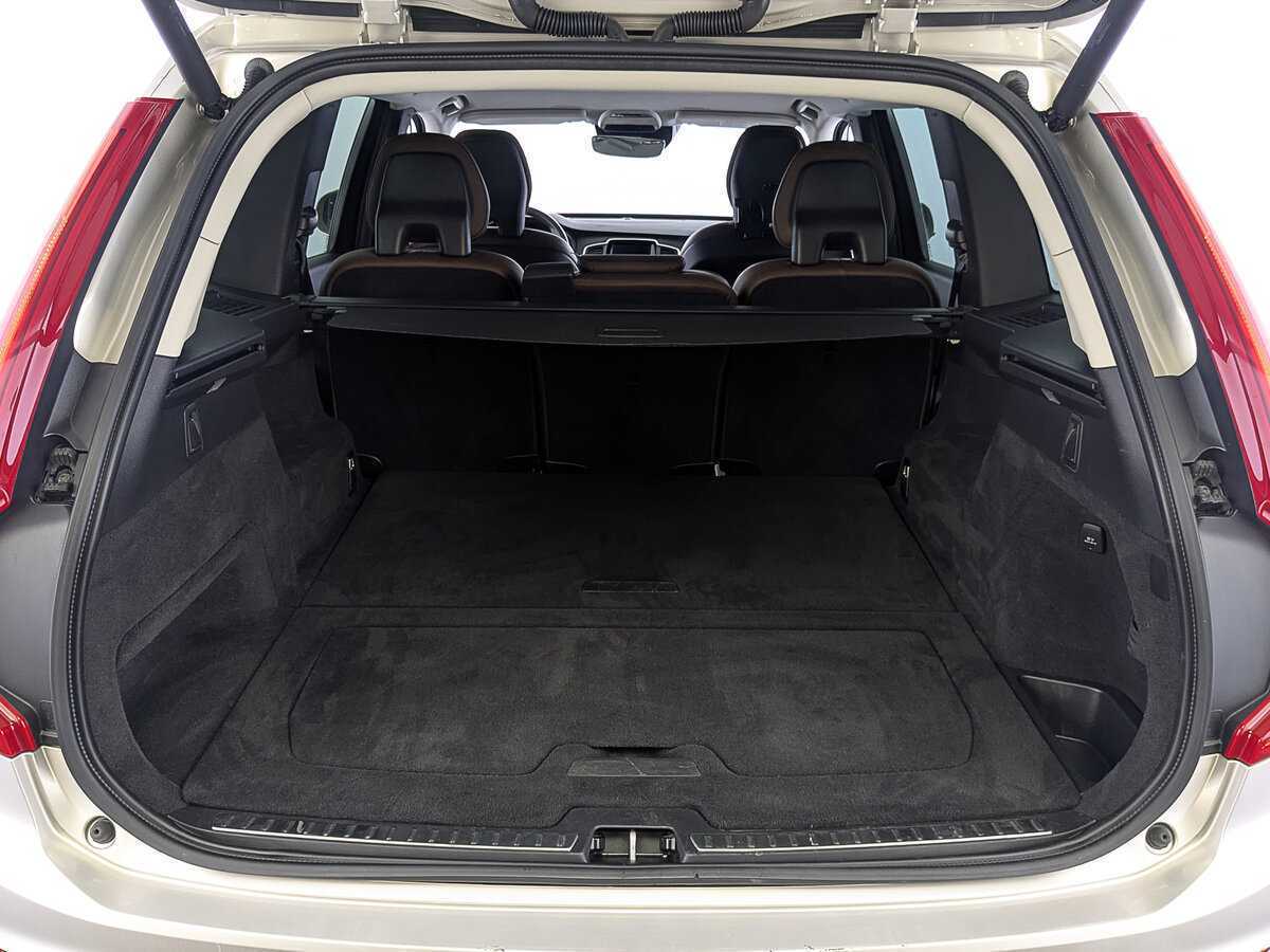 Volvo XC90 2018 года с пробегом. Фото: #9