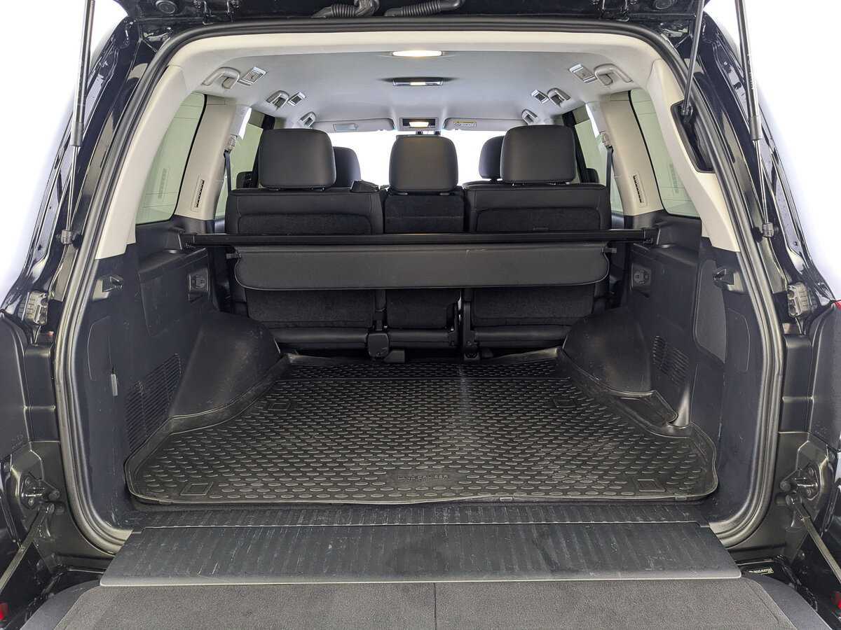 Toyota Land Cruiser 2020 года с пробегом. Фото: #9