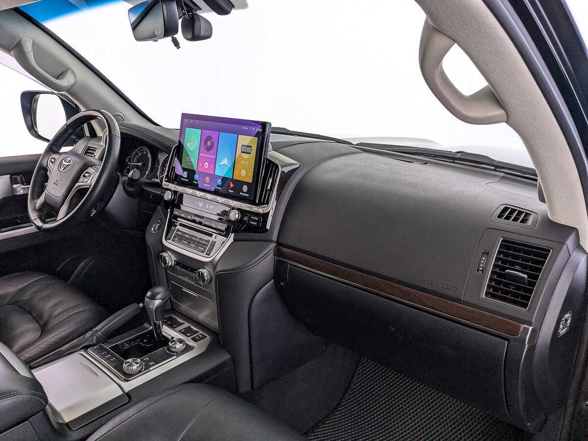 Toyota Land Cruiser 2020 года с пробегом. Фото: #10