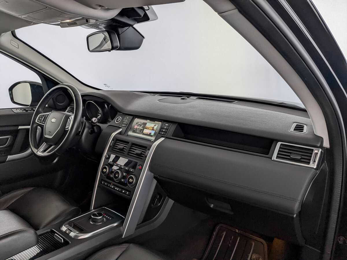 Land Rover Discovery Sport 2019 года с пробегом. Фото: #10