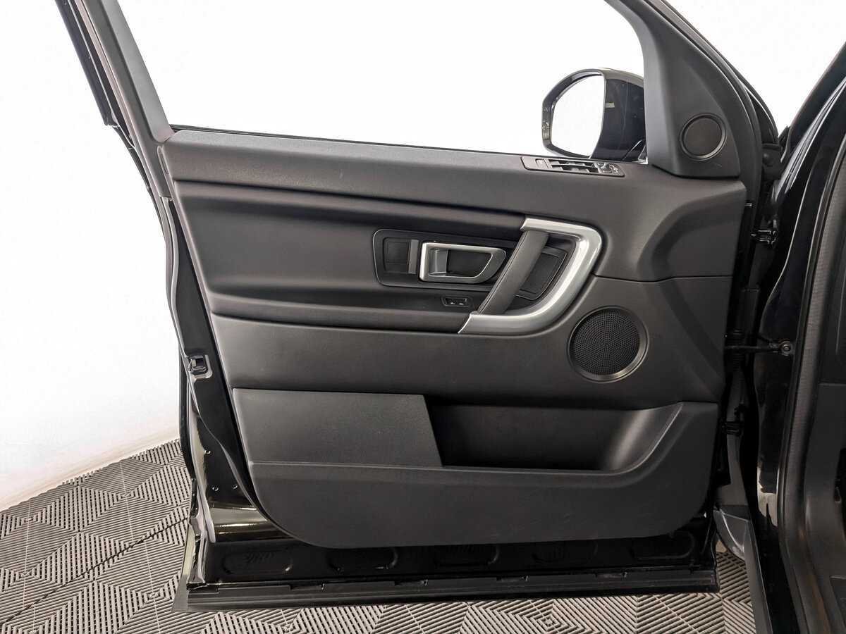 Land Rover Discovery Sport 2019 года с пробегом. Фото: #16