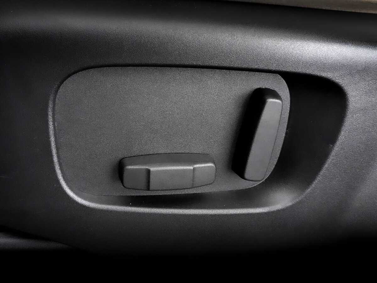 Land Rover Range Rover Velar 2018 года с пробегом. Фото: #18