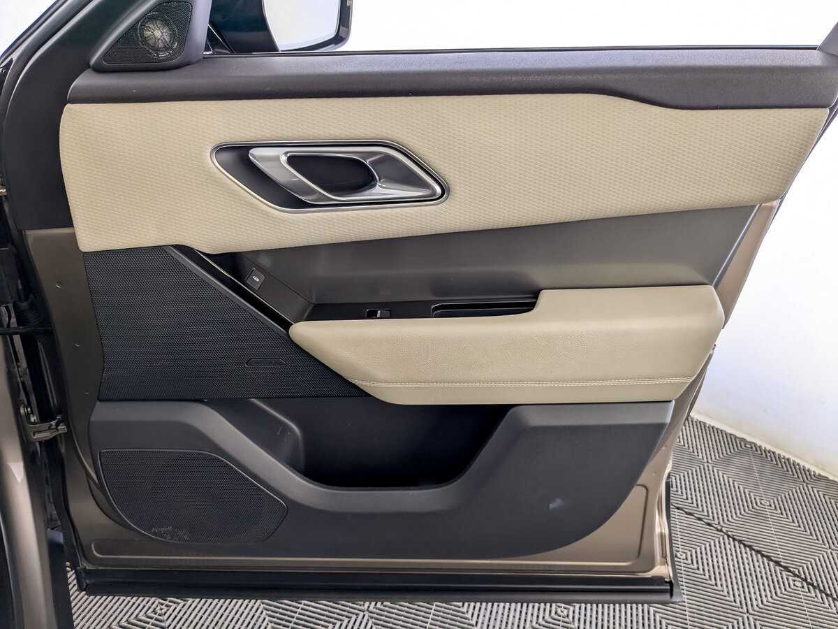Land Rover Range Rover Velar 2018 года с пробегом. Фото: #23
