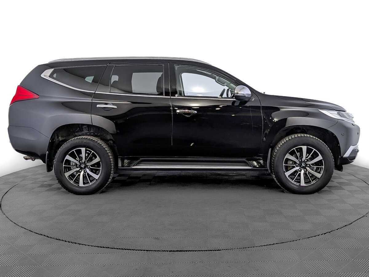 Mitsubishi Pajero Sport 2020 года с пробегом. Фото: #3