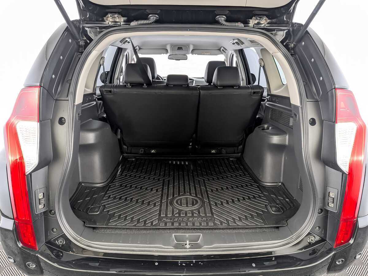 Mitsubishi Pajero Sport 2020 года с пробегом. Фото: #9