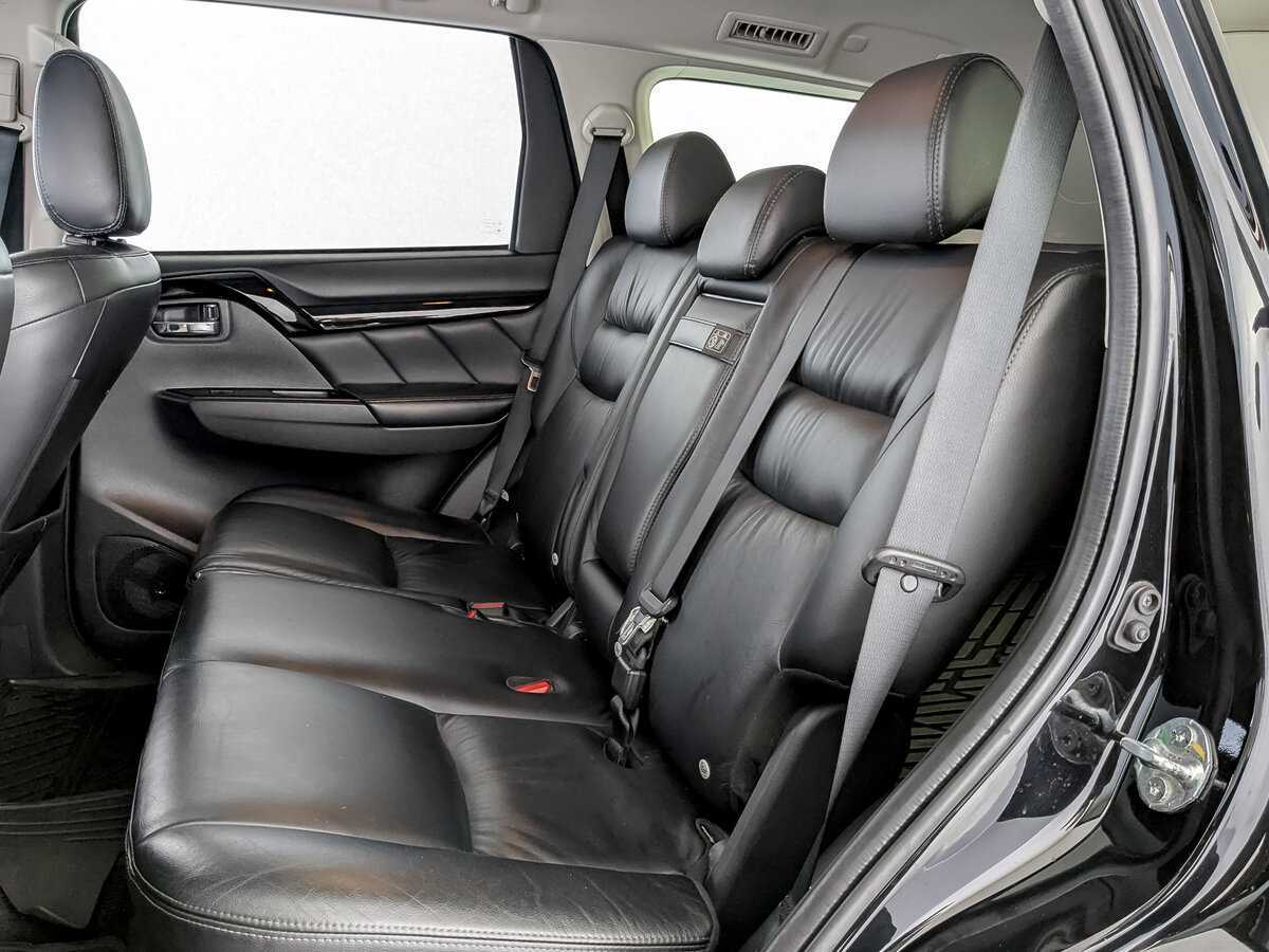 Mitsubishi Pajero Sport 2020 года с пробегом. Фото: #11