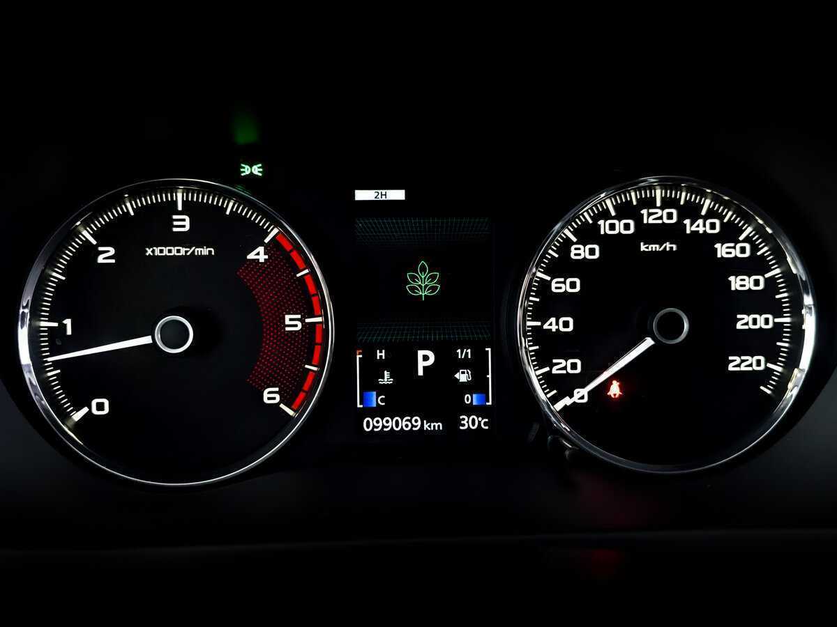 Mitsubishi Pajero Sport 2020 года с пробегом. Фото: #12