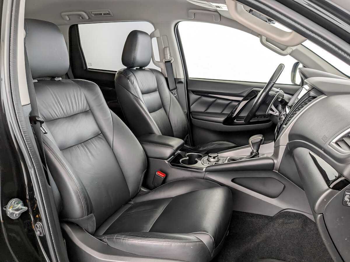 Mitsubishi Pajero Sport 2020 года с пробегом. Фото: #20