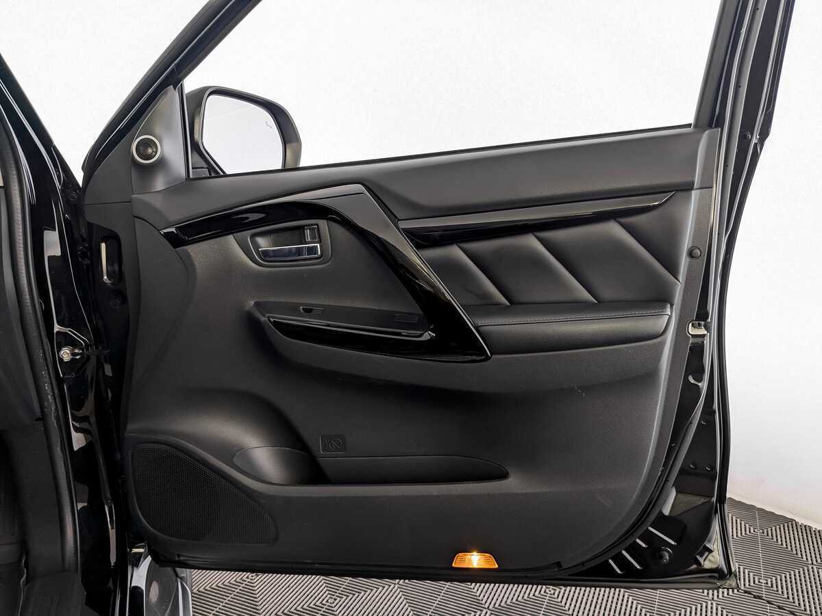 Mitsubishi Pajero Sport 2020 года с пробегом. Фото: #21