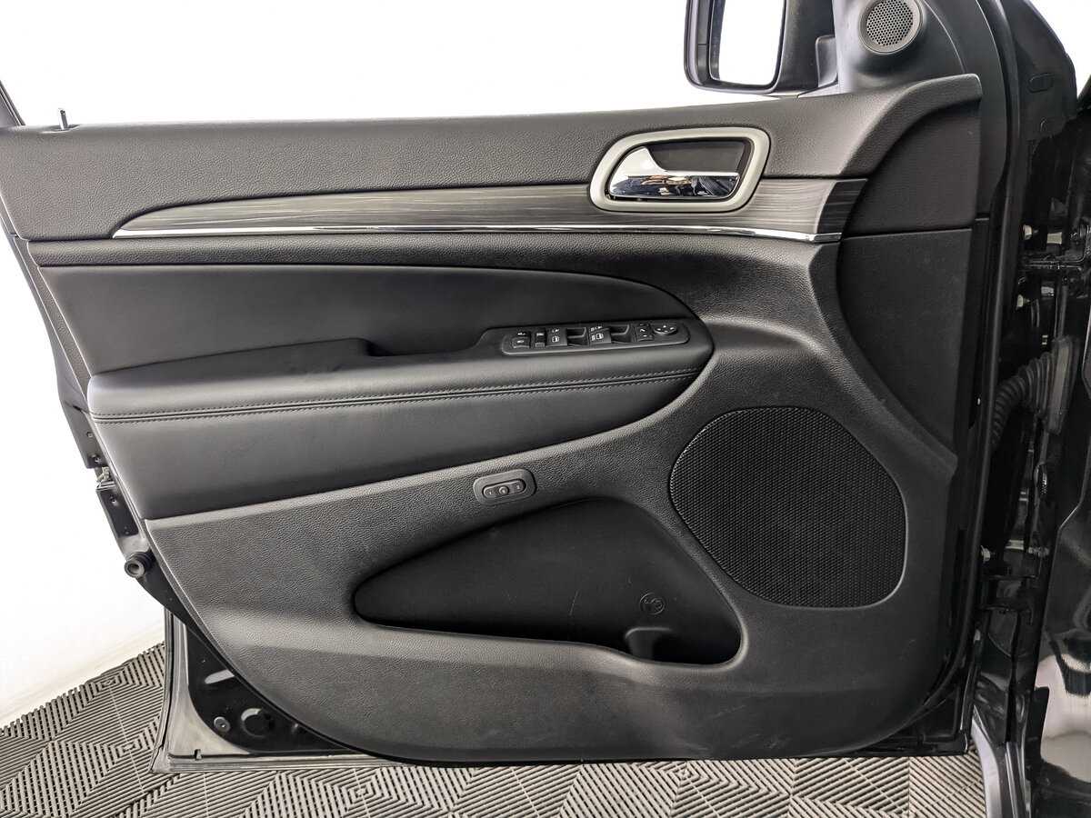 Jeep Grand Cherokee 2021 года с пробегом. Фото: #18