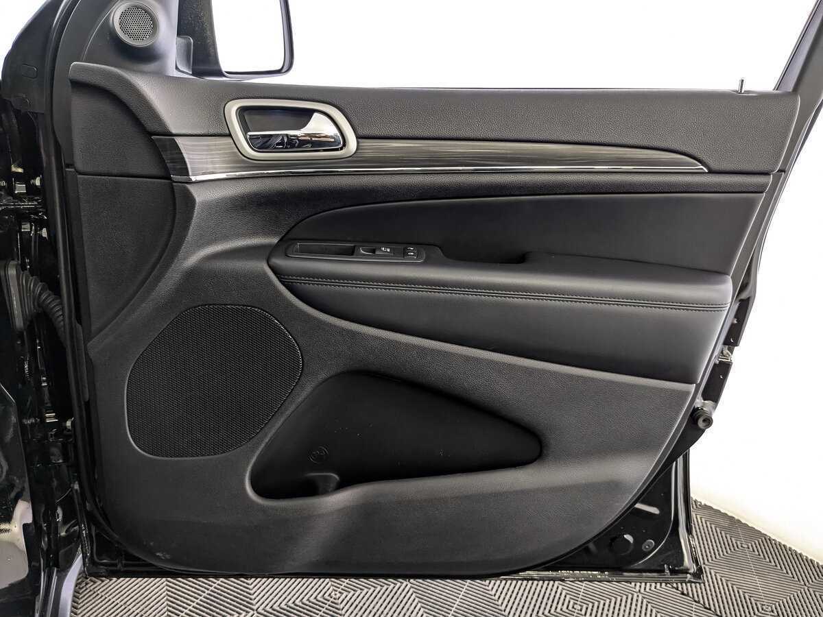 Jeep Grand Cherokee 2021 года с пробегом. Фото: #23