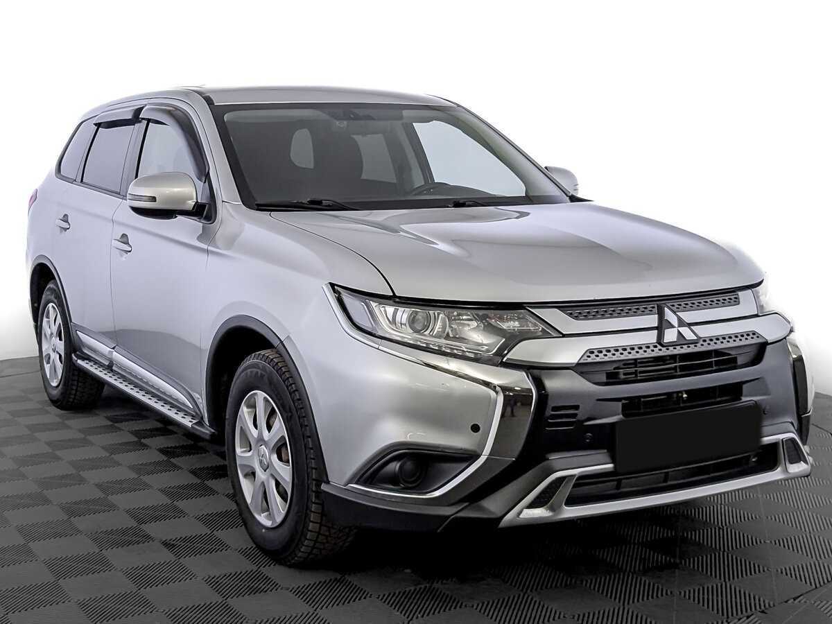 Mitsubishi Outlander 2019 года с пробегом. Фото: #2