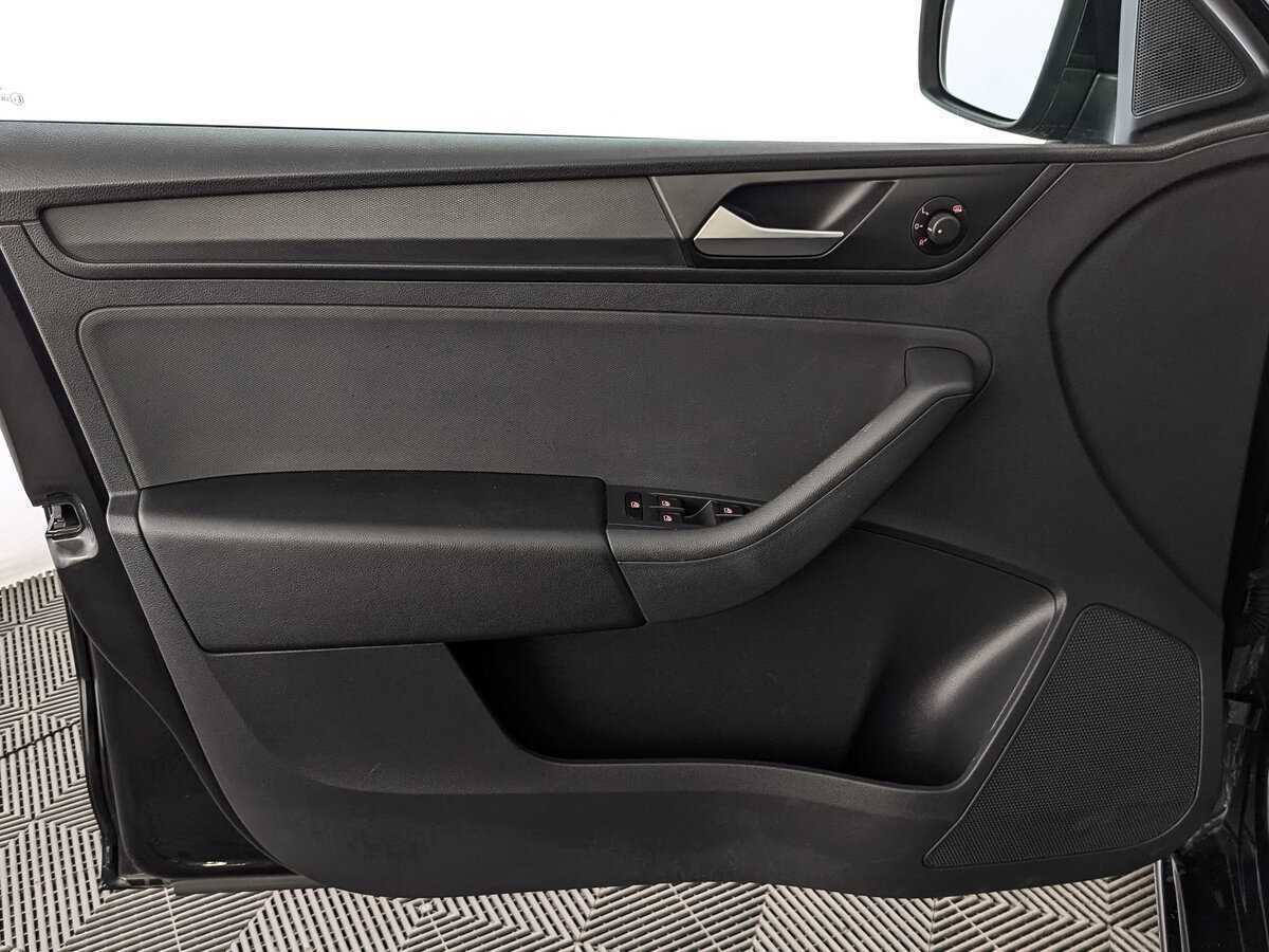 Б/У Фольксваген Поло 2020 года. Фото: #17