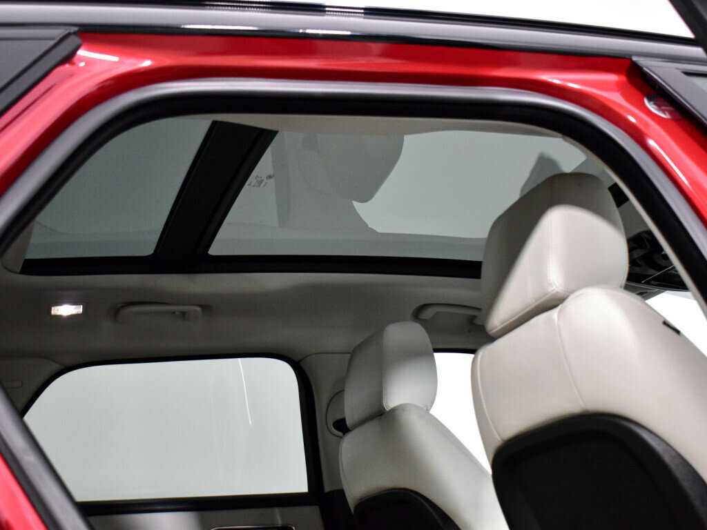 Land Rover Range Rover Velar 2018 года с пробегом. Фото: #14