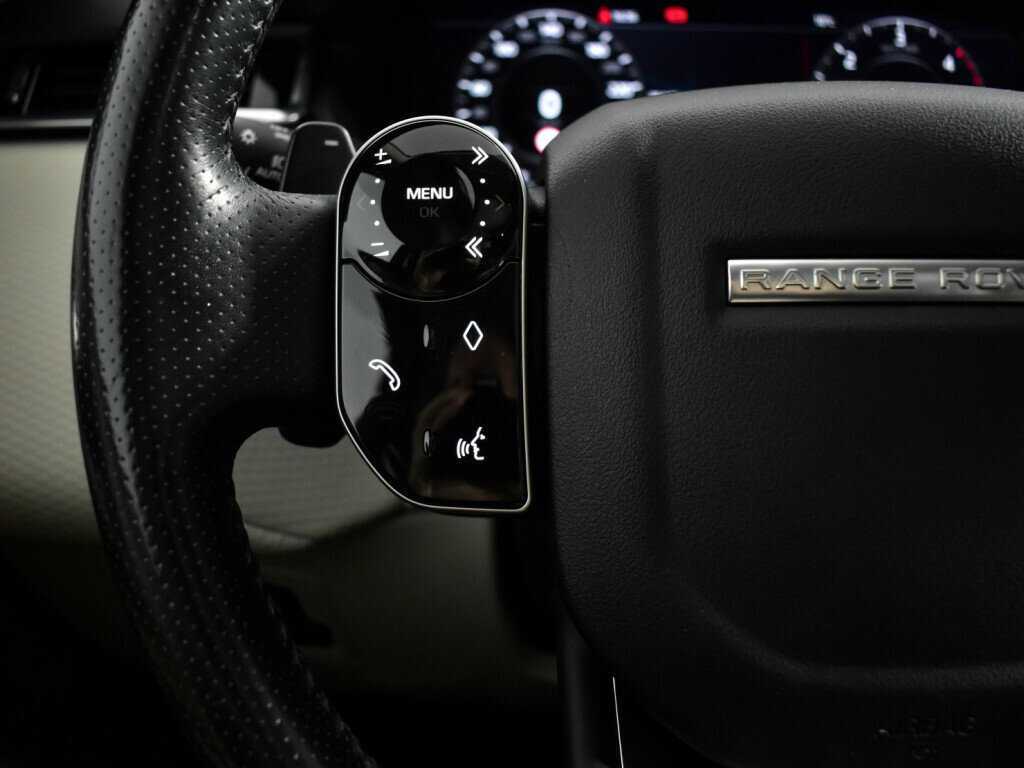 Land Rover Range Rover Velar 2018 года с пробегом. Фото: #16