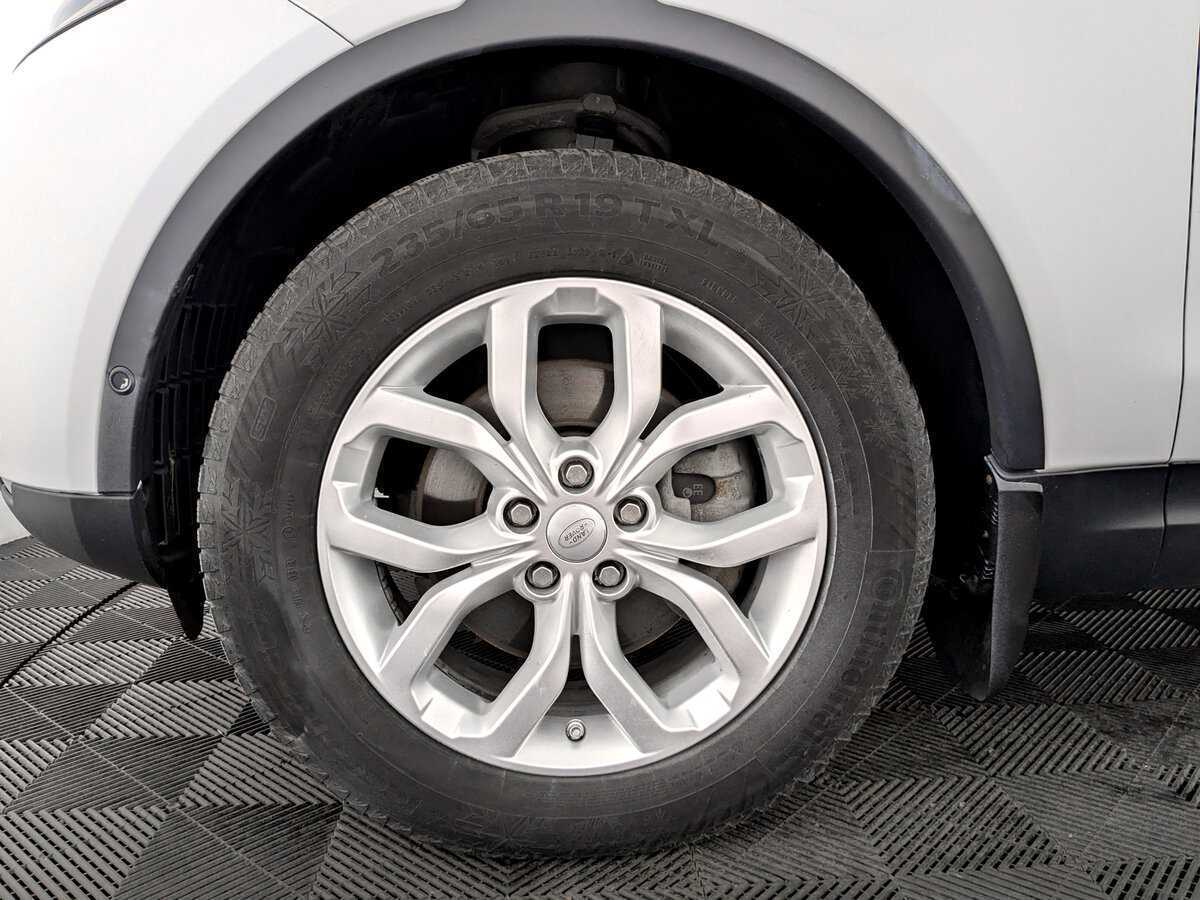 Land Rover Discovery 2019 года с пробегом. Фото: #17