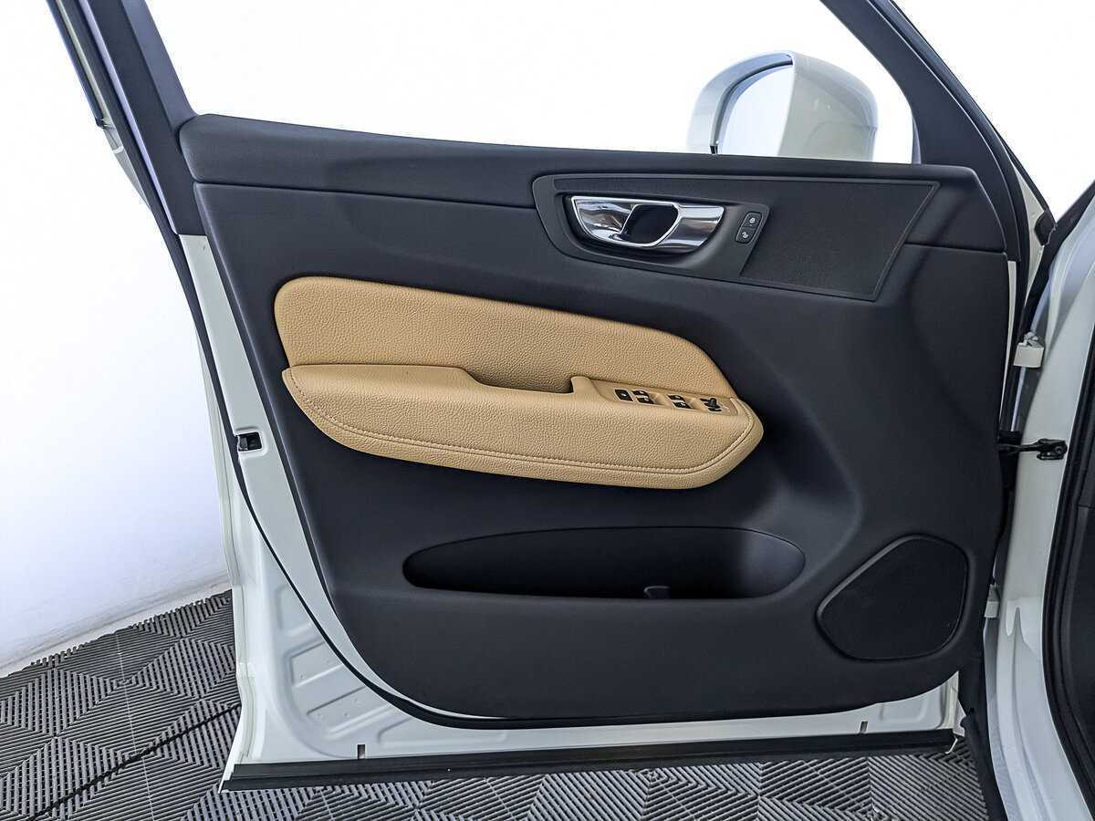 Volvo XC60 2019 года с пробегом. Фото: #18