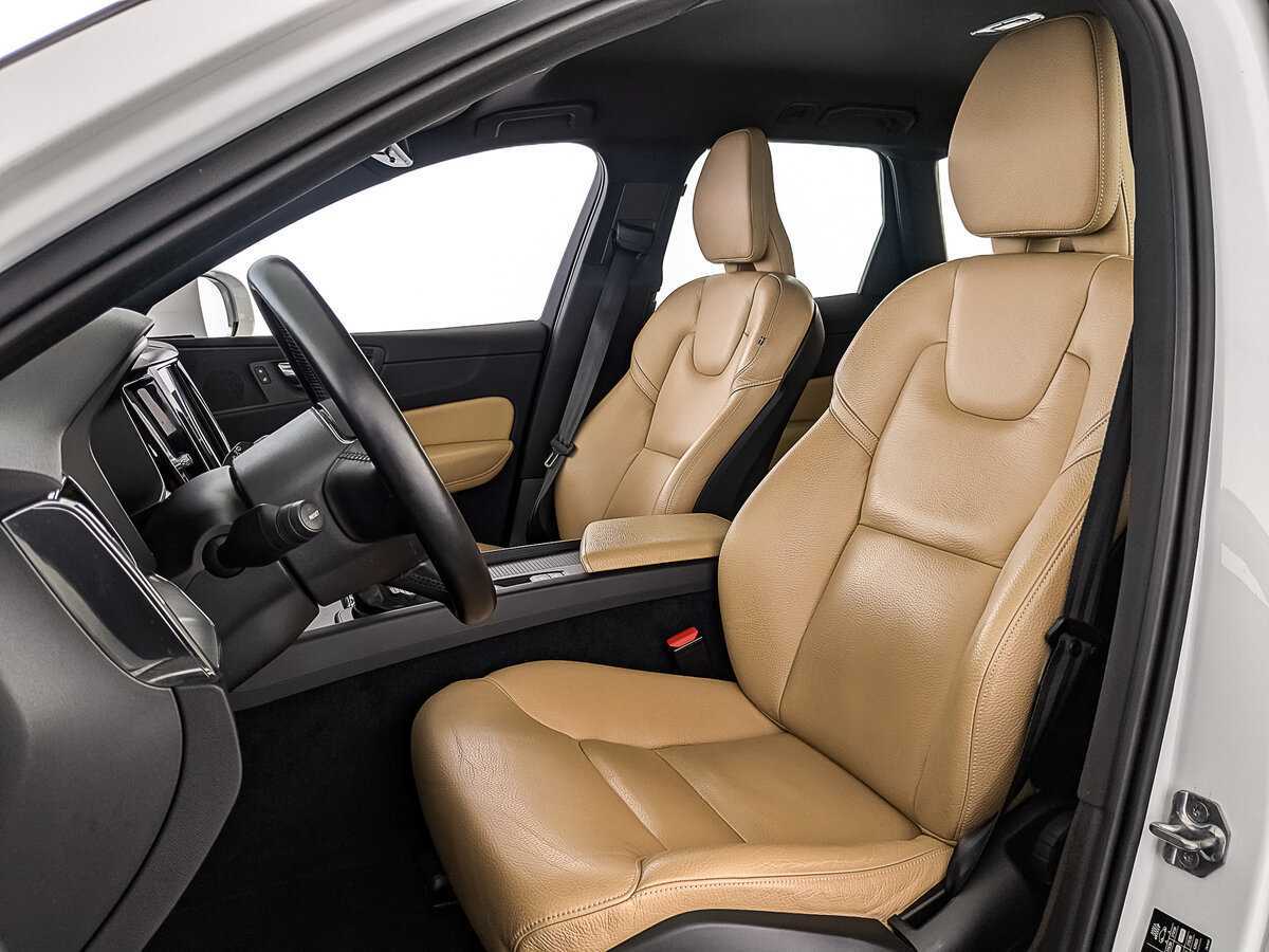 Volvo XC60 2019 года с пробегом. Фото: #19