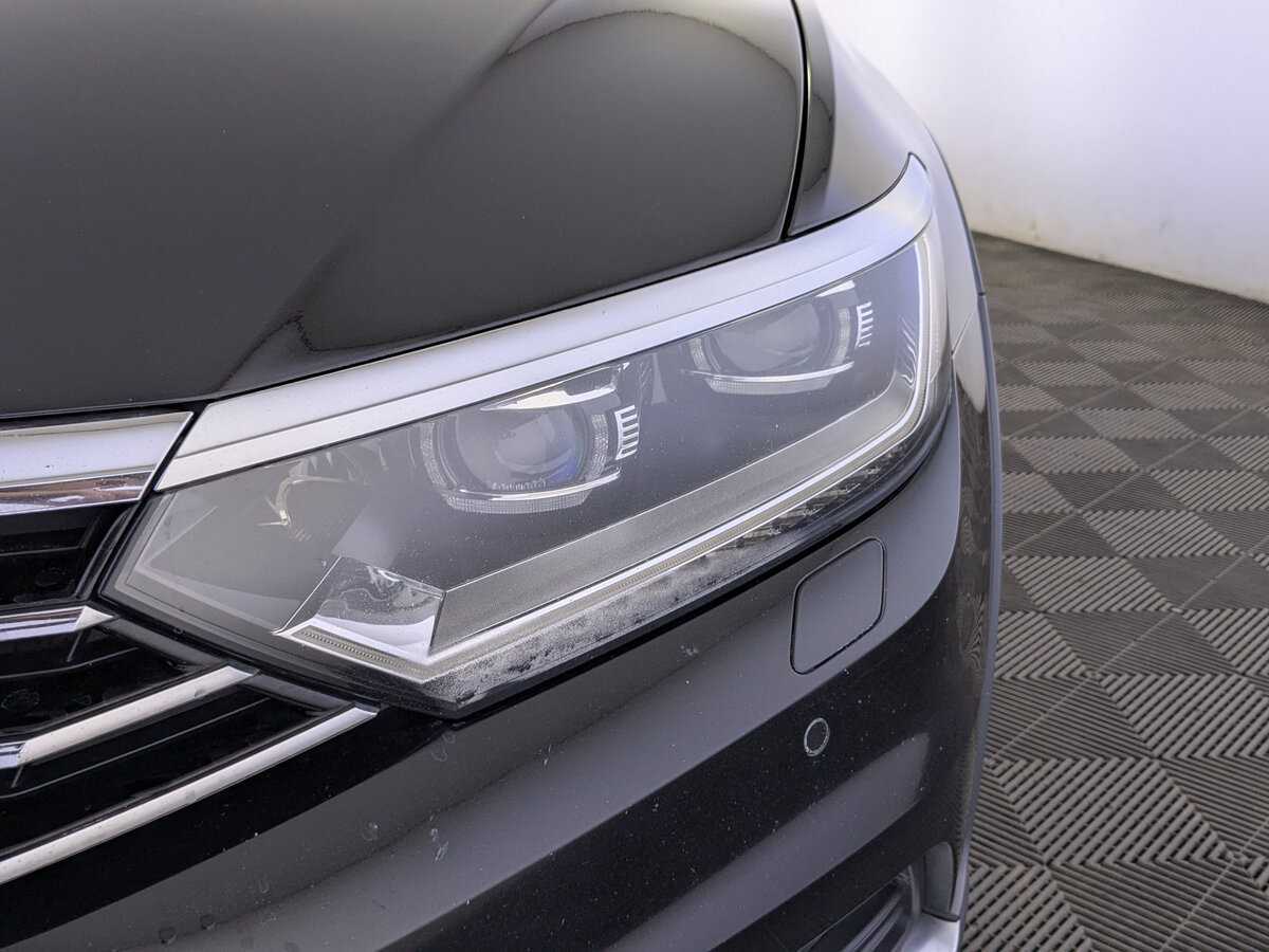 Volkswagen Passat 2018 года с пробегом. Фото: #16