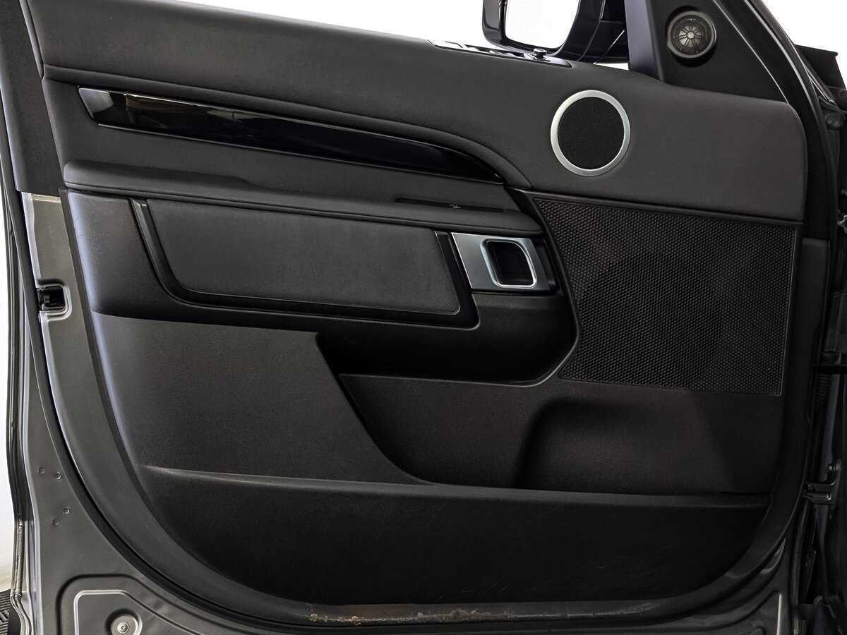 Land Rover Discovery 2017 года с пробегом. Фото: #18