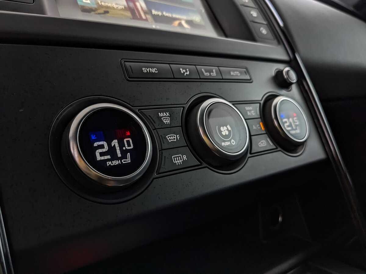 Land Rover Discovery 2017 года с пробегом. Фото: #24