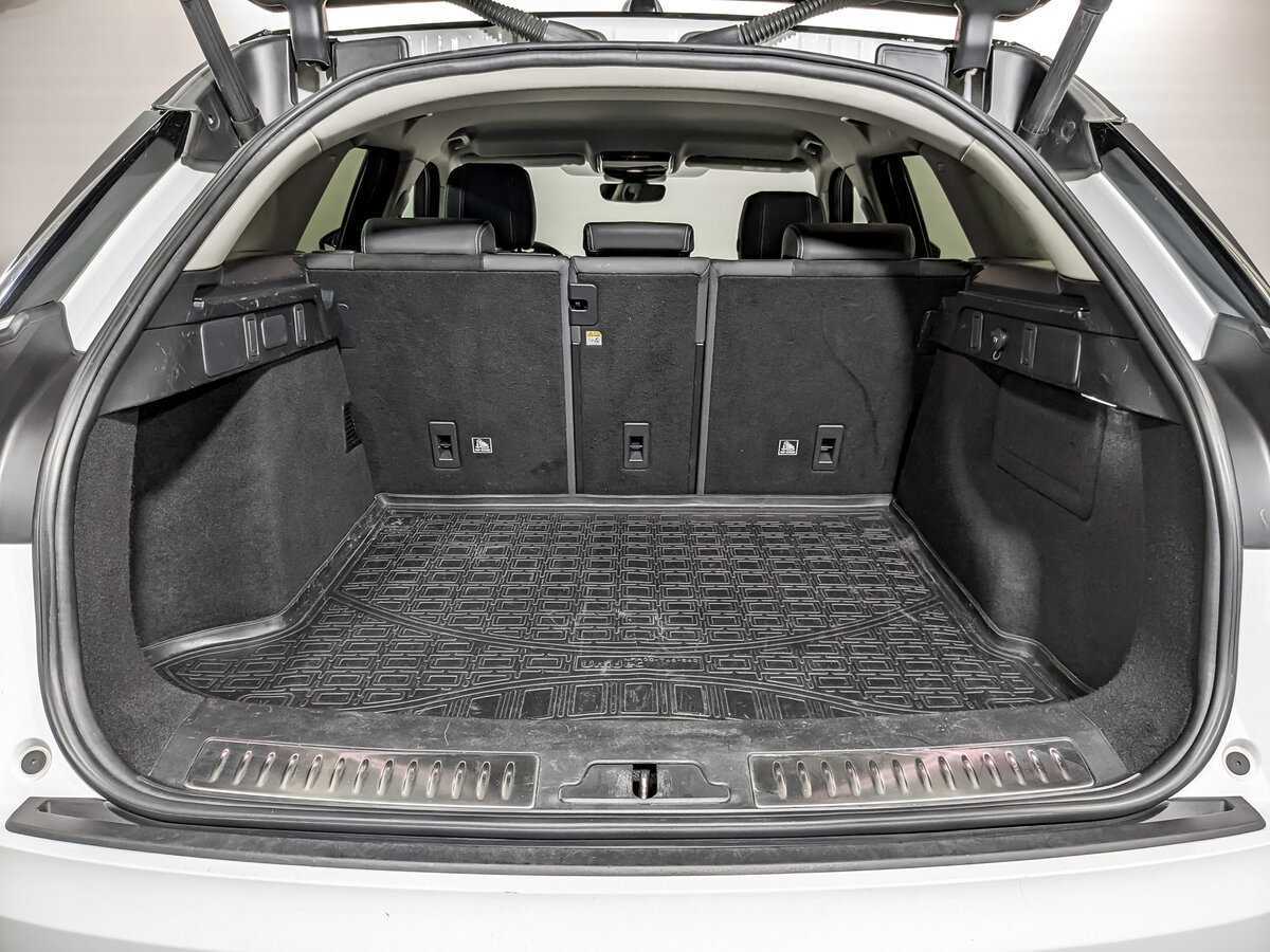 Land Rover Range Rover Velar 2019 года с пробегом. Фото: #9