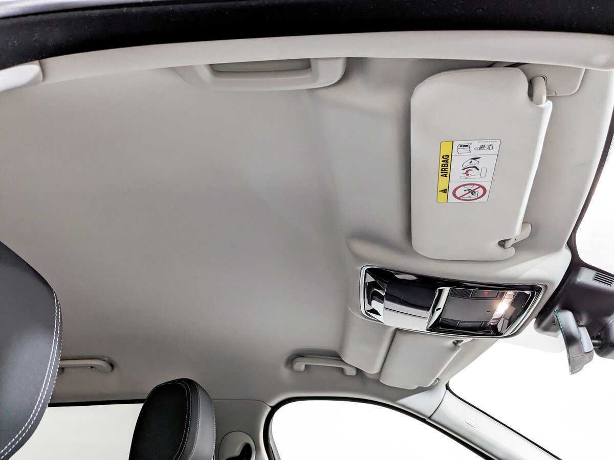 Land Rover Range Rover Velar 2019 года с пробегом. Фото: #22