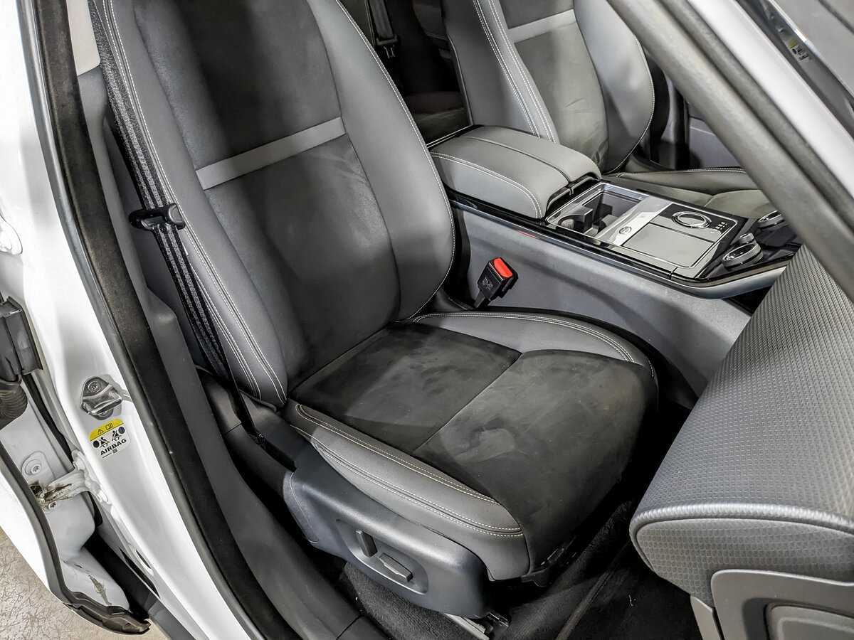 Land Rover Range Rover Velar 2019 года с пробегом. Фото: #23