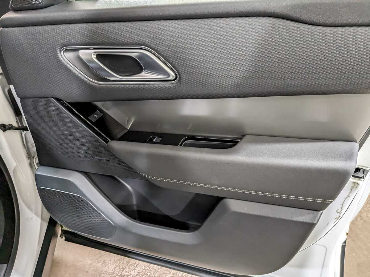 Land Rover Range Rover Velar 2019 года с пробегом. Фото: #24