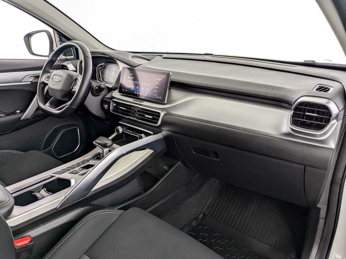 Geely Coolray 2023 года с пробегом. Фото: #10