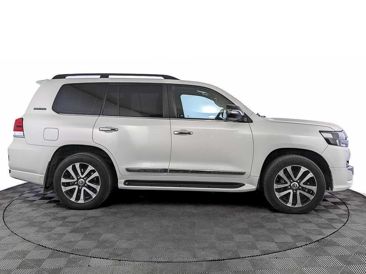 Toyota Land Cruiser 2019 года с пробегом. Фото: #3