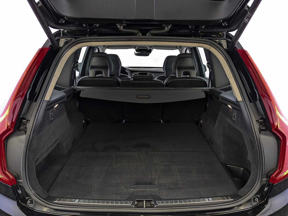 Volvo XC90 2019 года с пробегом. Фото: #9
