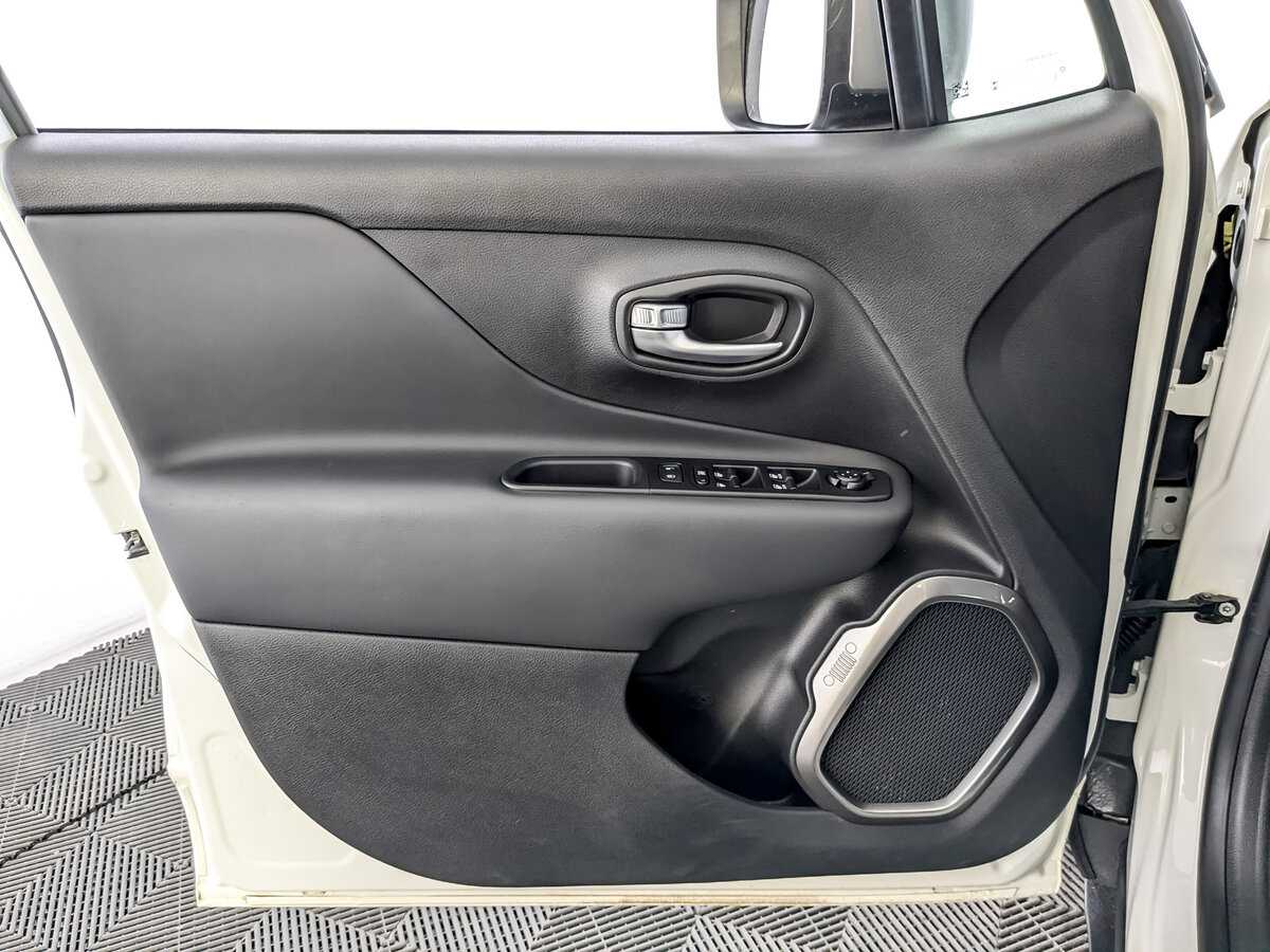 Jeep Renegade 2019 года с пробегом. Фото: #18