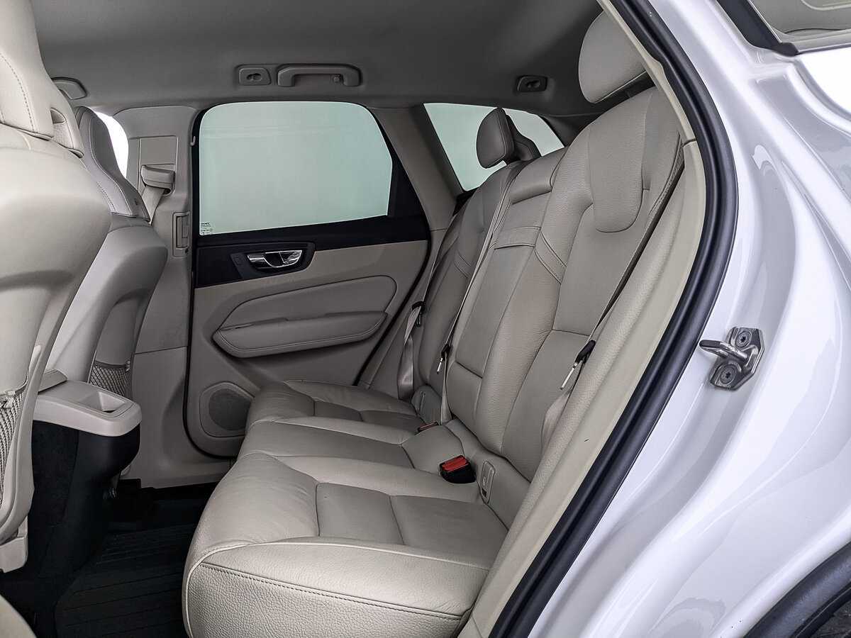 Volvo XC60 2018 года с пробегом. Фото: #17