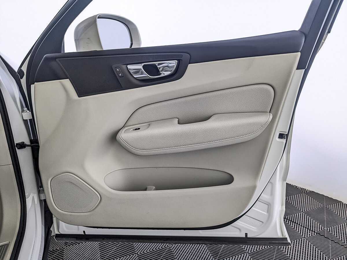 Volvo XC60 2018 года с пробегом. Фото: #24