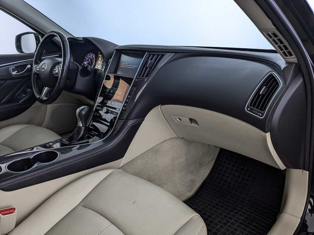 Infiniti Q50 2016 года с пробегом. Фото: #12