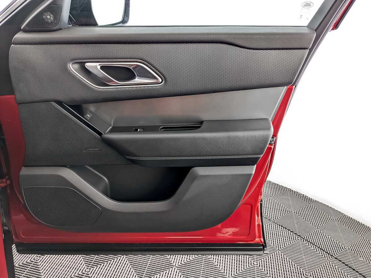 Land Rover Range Rover Velar 2018 года с пробегом. Фото: #26
