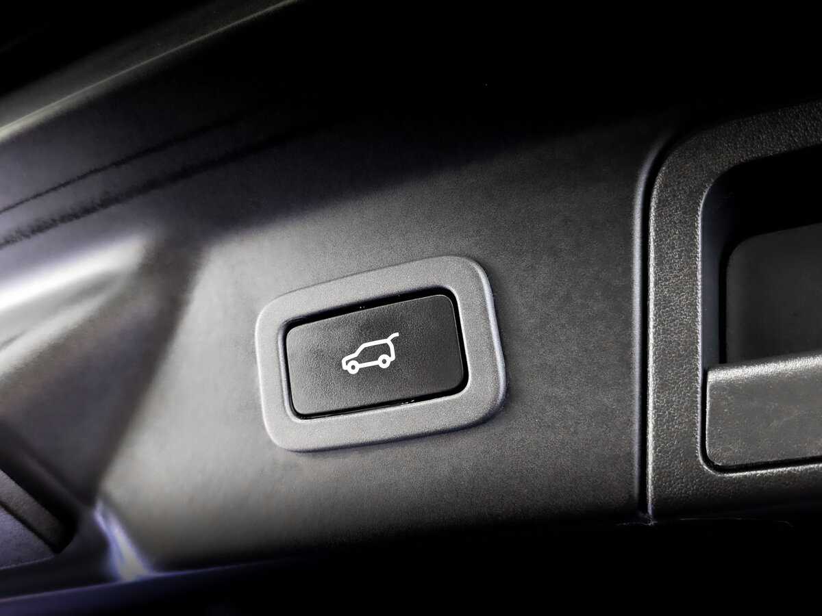 Land Rover Range Rover Velar 2018 года с пробегом. Фото: #27